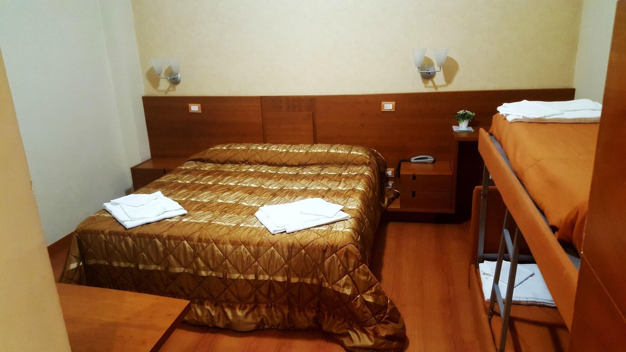 פסארו Hotel Gala מראה חיצוני תמונה