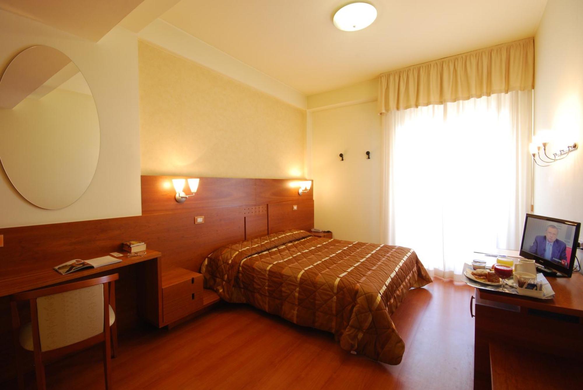 פסארו Hotel Gala מראה חיצוני תמונה