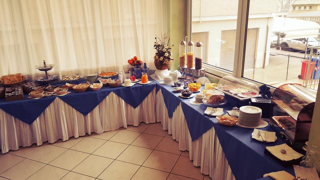 פסארו Hotel Gala מראה חיצוני תמונה
