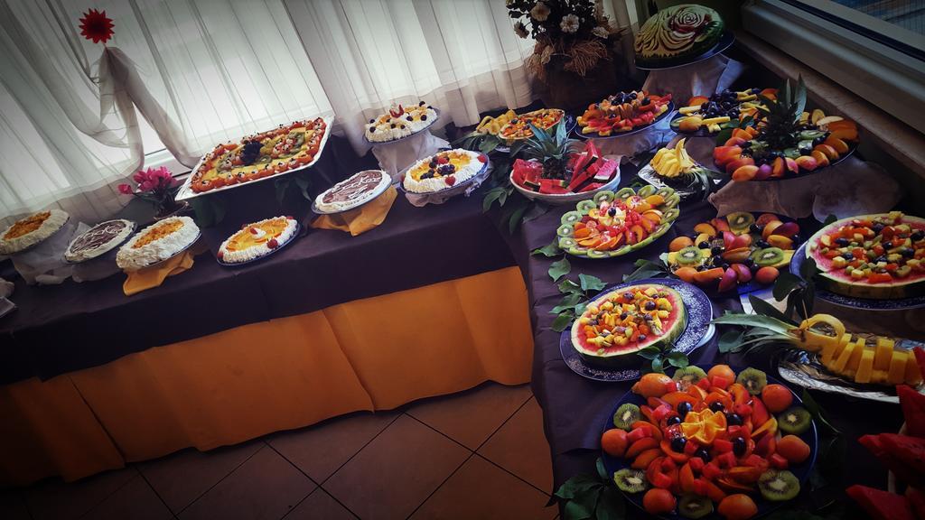 פסארו Hotel Gala מראה חיצוני תמונה