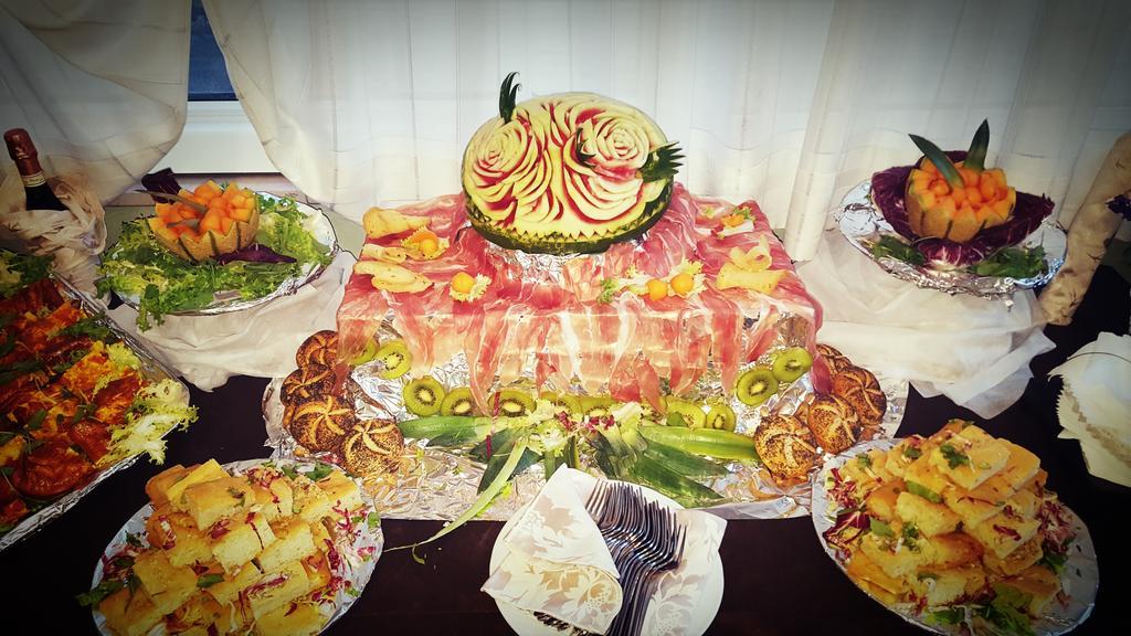 פסארו Hotel Gala מראה חיצוני תמונה