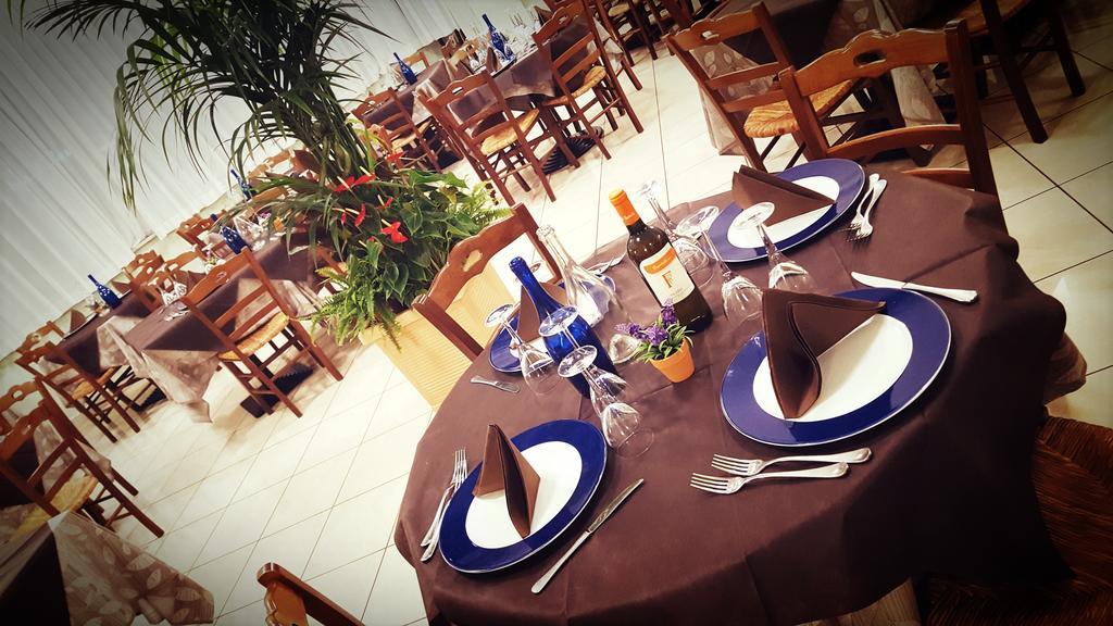 פסארו Hotel Gala מראה חיצוני תמונה