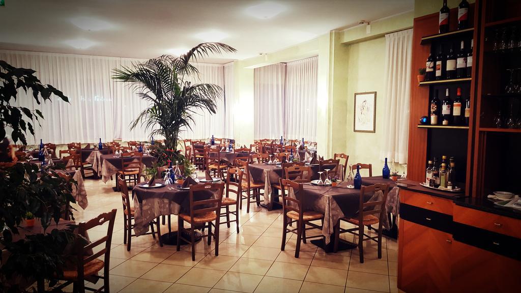 פסארו Hotel Gala מראה חיצוני תמונה