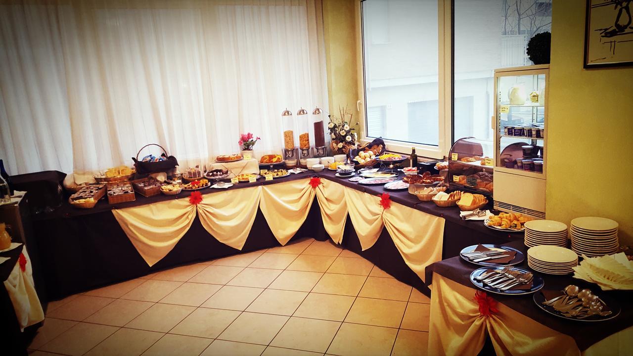 פסארו Hotel Gala מראה חיצוני תמונה