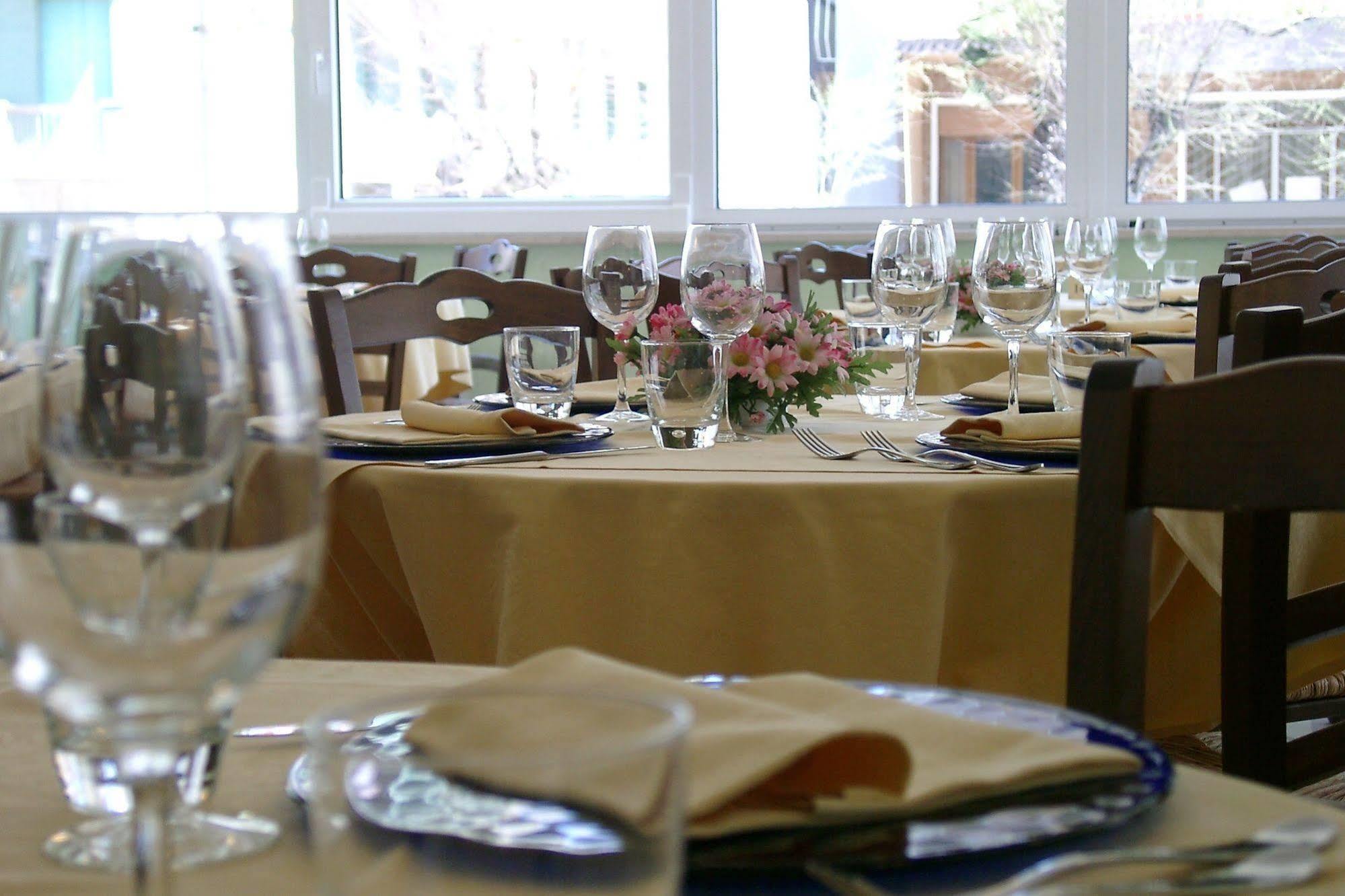 פסארו Hotel Gala מראה חיצוני תמונה